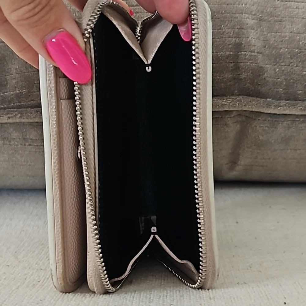 YSL Zippy Wallet - Picture 5 of 12